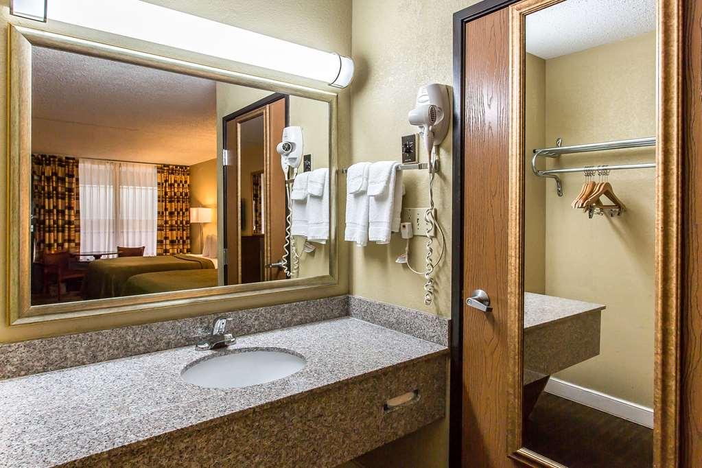Rodeway Inn Lawton Room photo