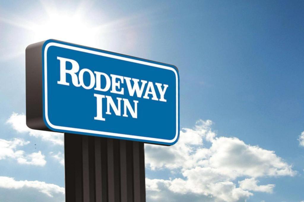 Rodeway Inn Lawton Exterior photo